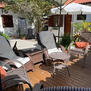  Alojamento de Acomodação e Pequeno-almoço Quintal Da Casa